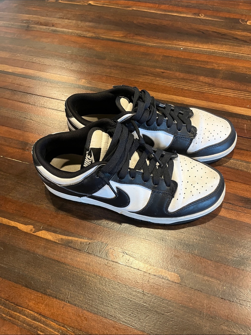 Nike women’s  Black and White low top panda dunks sneakers size 6.5
